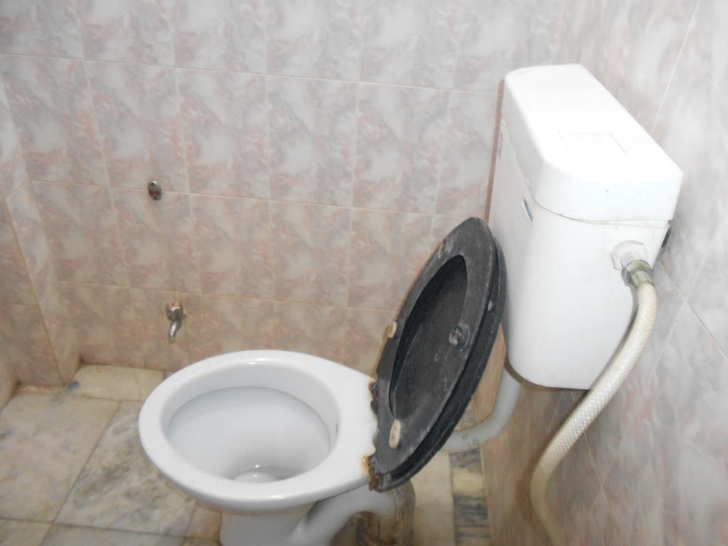Hotel Sonmony Varanasi Room photo